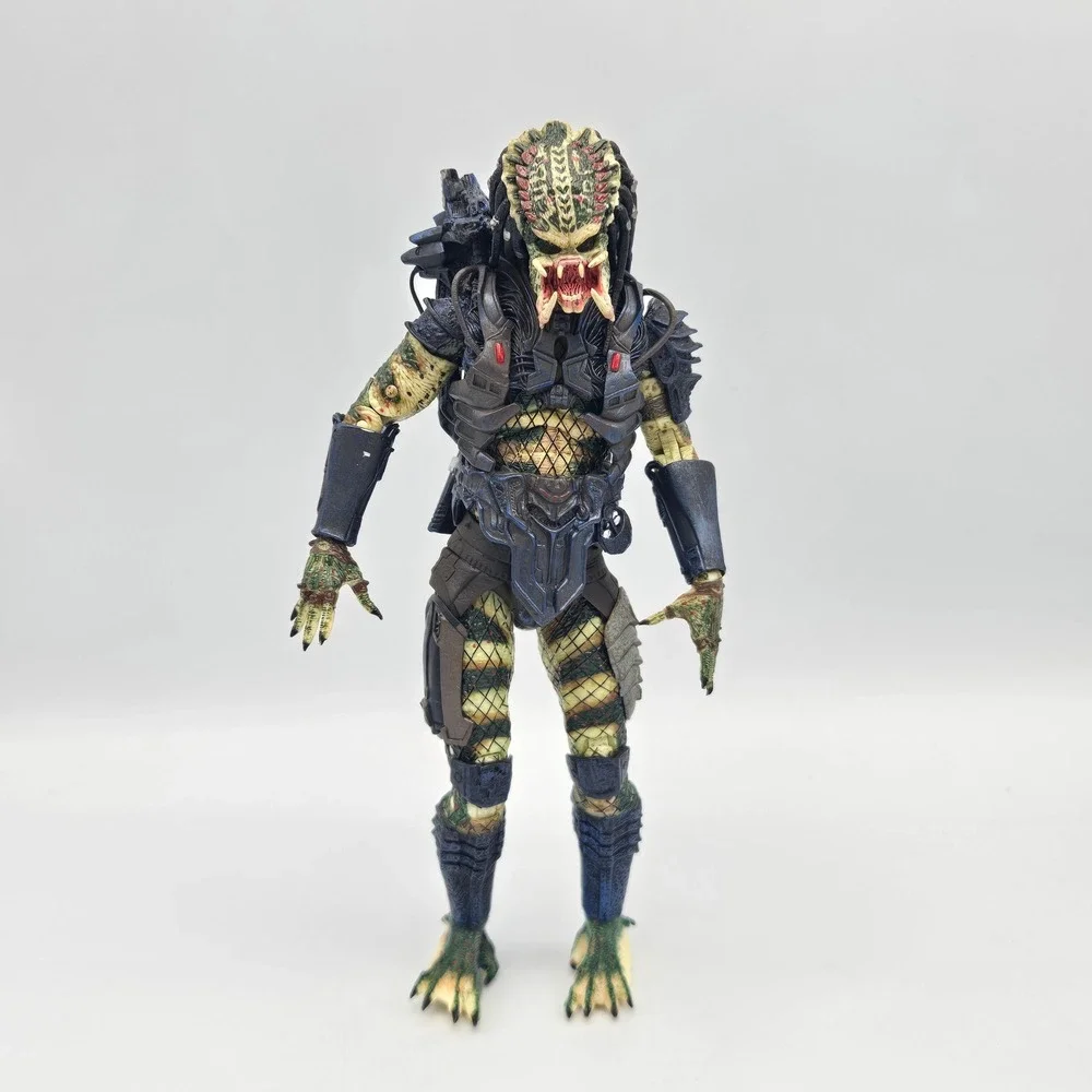 NECA Fugitive Predator Action Figure 8